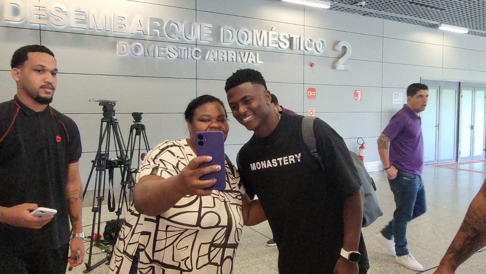 Reforço do Cruzeiro, colombiano Villarreal chega a Belo Horizonte — Foto: Rodrigo Fonseca