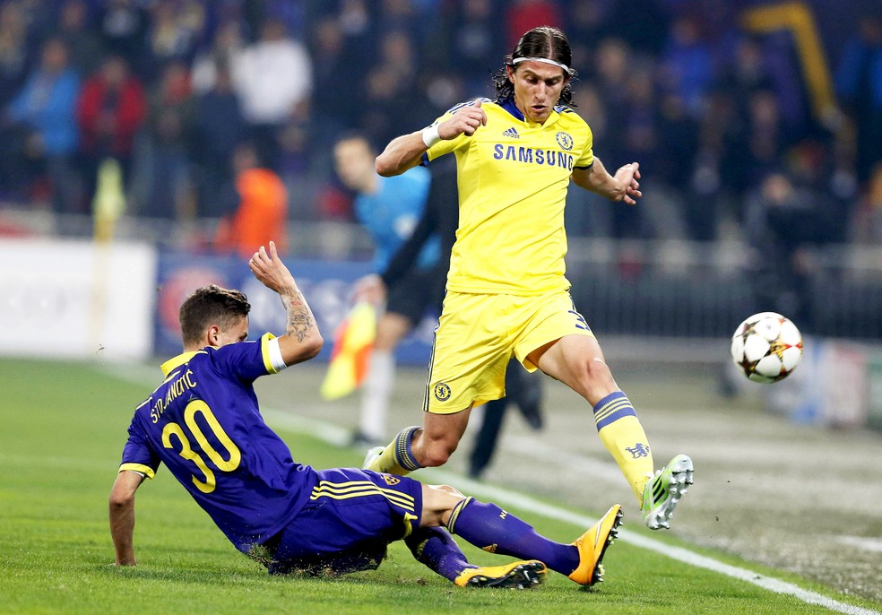 Filipe Lu&iacute;s em a&ccedil;&atilde;o pelo Chelsea &mdash; Foto: Efeservicios