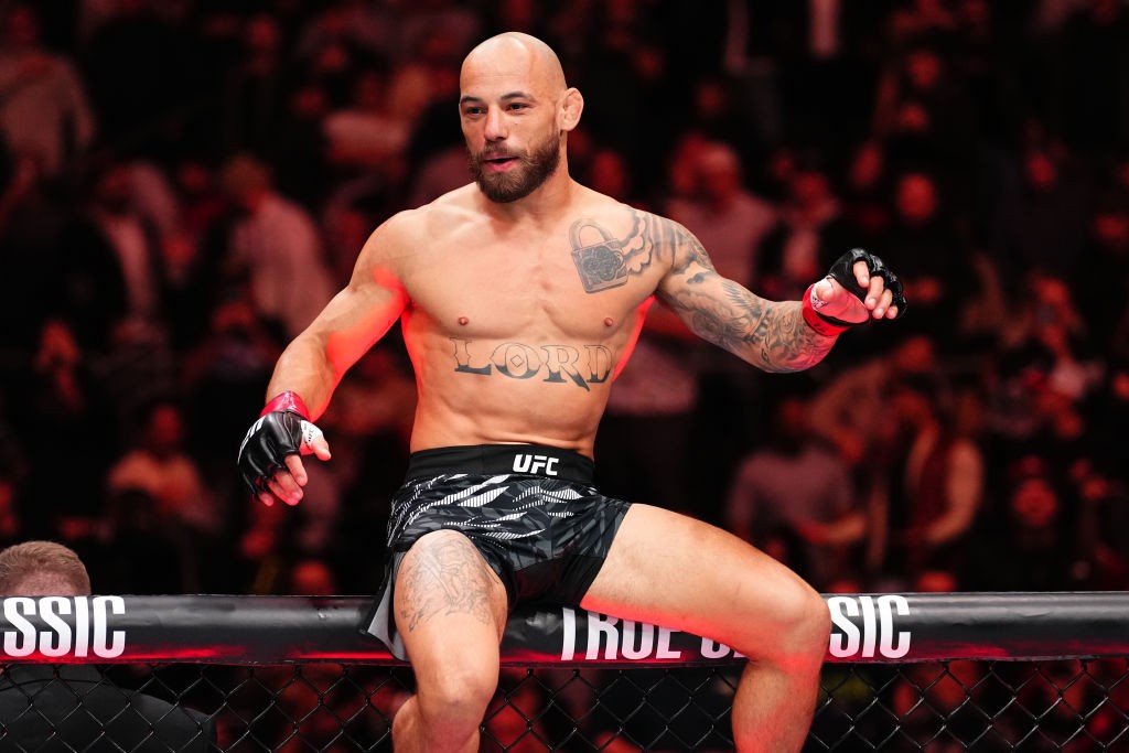 UFC: Jean Silva finaliza Jose Miguel Delgado em luta principal