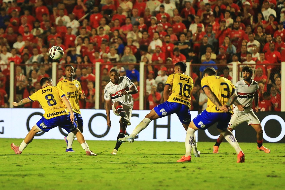 Botafogo-SP sofreu mais uma derrota na Série B — Foto: Carlos Costa/Agência Botafogo/Divulgação
