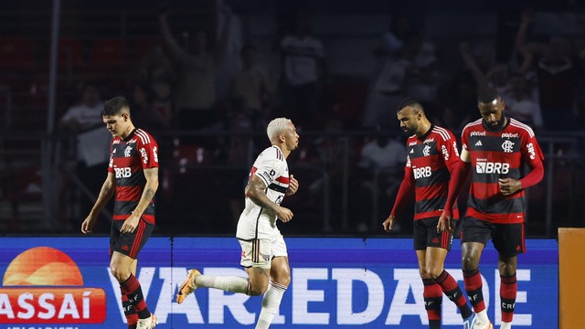 Luciano comemora gol em São Paulo x Flamengo