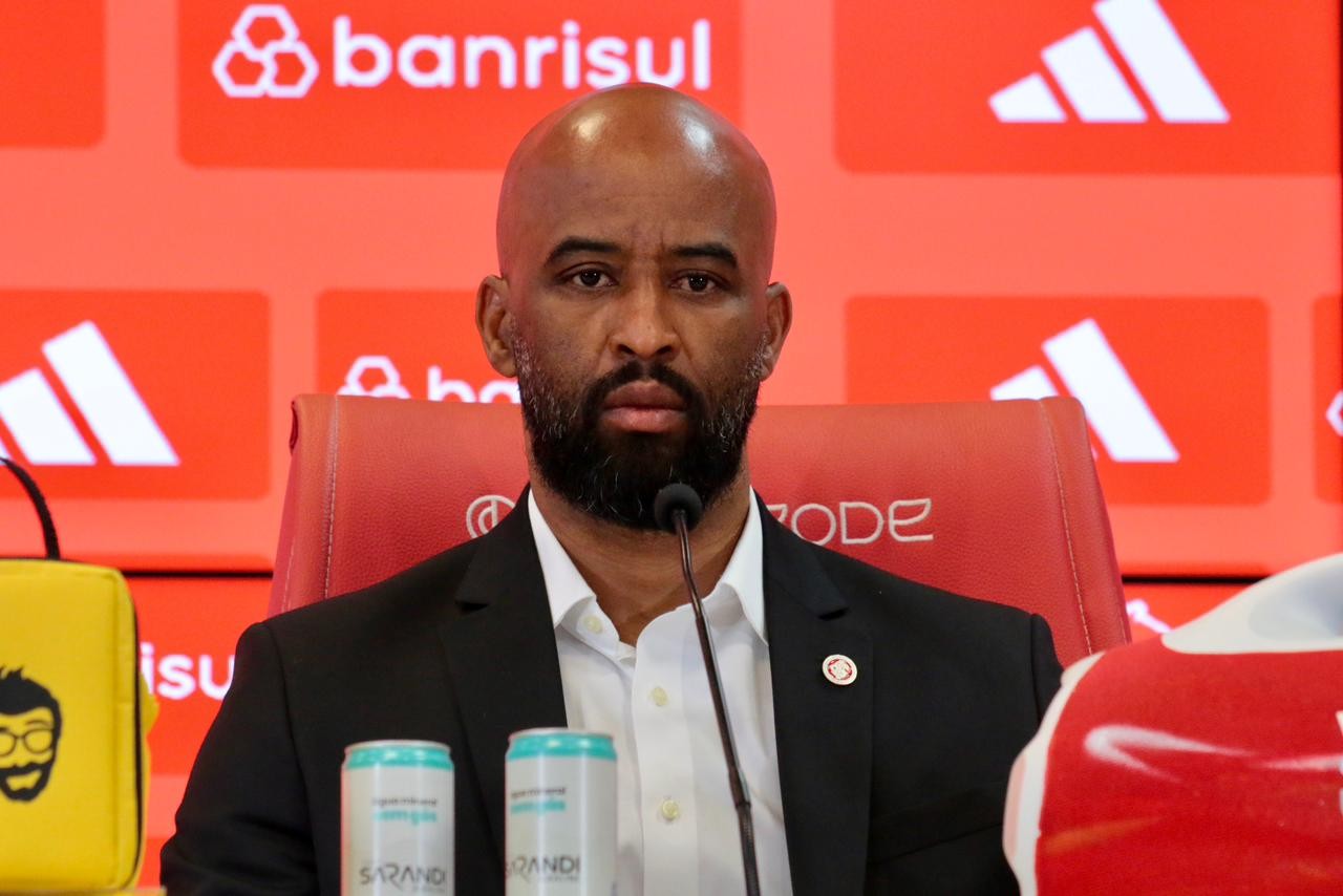Com Inter na lanterna, Fabinho afasta briga contra rebaixamento: "Não pensamos nisso"