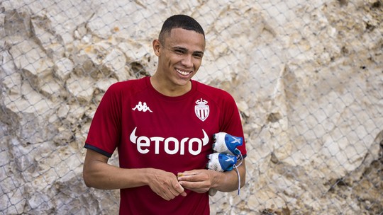 Lateral-direito do Monaco revela procura de Dorival Júnior na Seleção: "Queriam saber minha situação" - Foto: (Divulgação/Monaco)