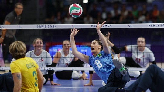 Paralimpíadas 2024: Brasil perde para o Canadá e fica sem o bronze no vôlei sentado feminino