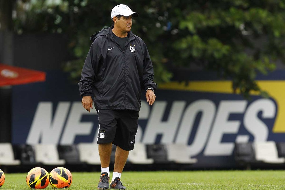 Muricy Ramalhono comando do Santos — Foto: Ricardo Saibun / Divulgação Santos FC