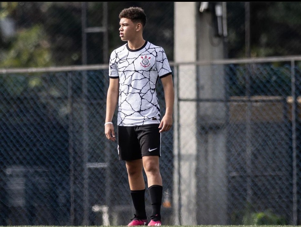 Miguel Moscardo em jogo da base do Corinthians — Foto: Reprodução/Instagram