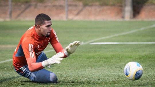 Cruzeiro renova com goleiro Léo Aragão