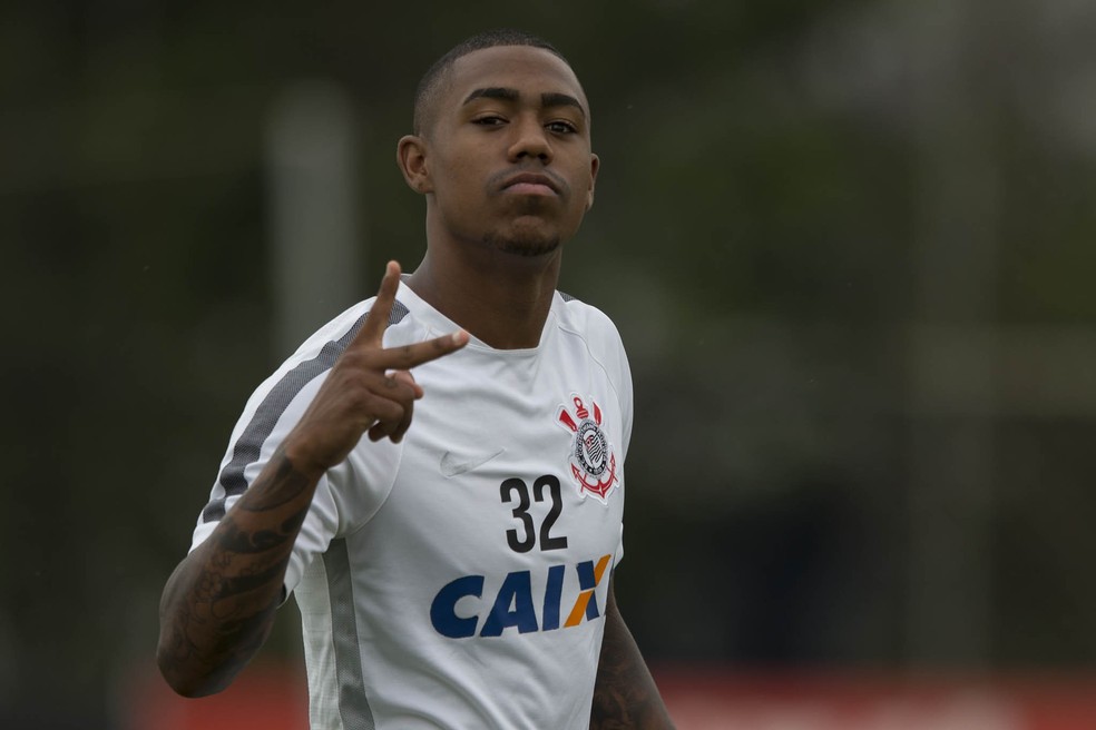 Finalista da Champions League acerta contratação e Corinthians garante  fatia milionária