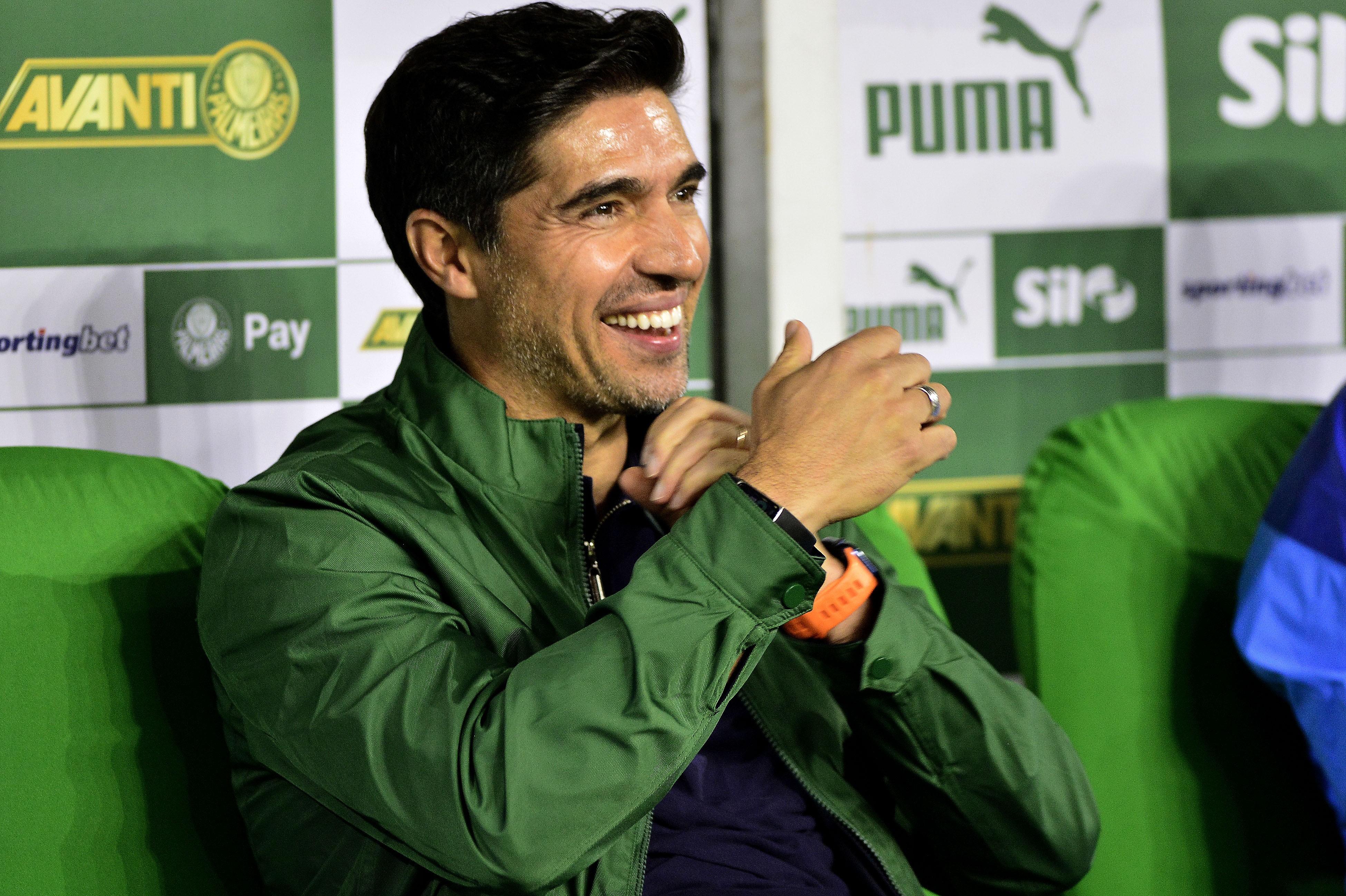 Abel diz que elenco do Palmeiras atingiu maturidade competitiva e diz: 