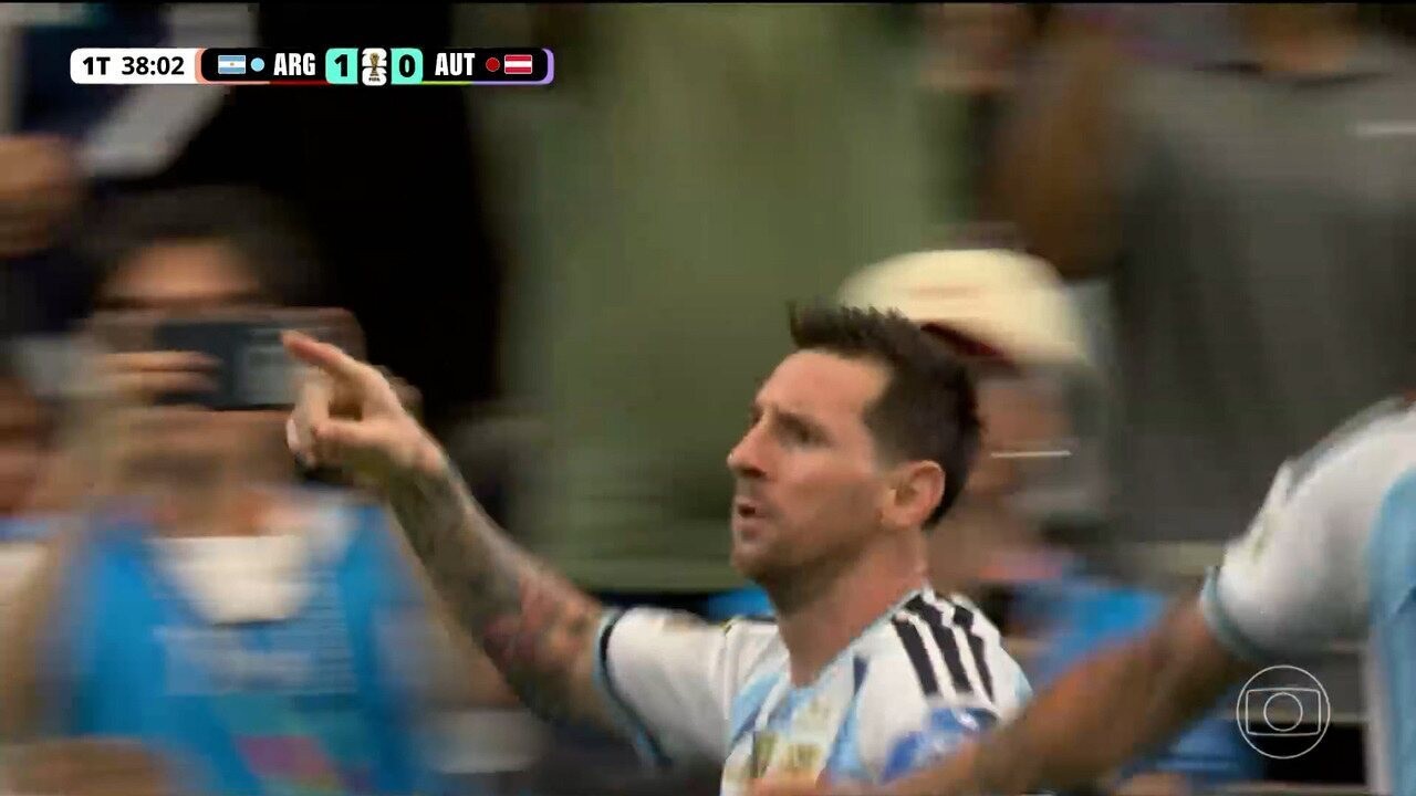 Jornalista argentino fala da experiência de comemorar gol com Messi