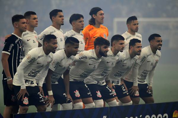 Corinthians marca no final e garante empate por 1 a 1 contra o Goiás