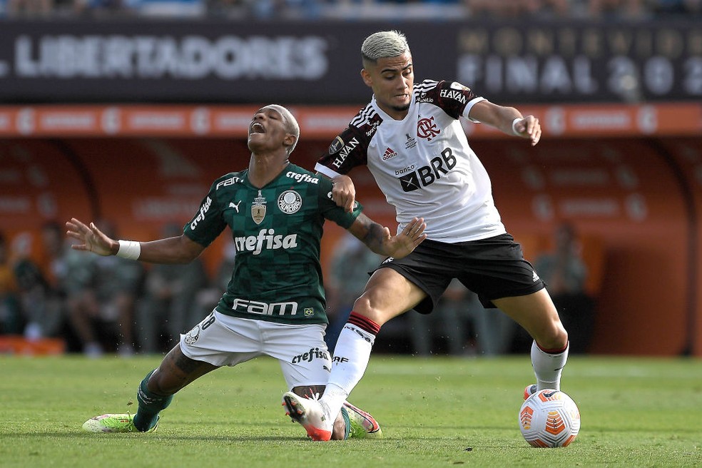 Torcedores do Palmeiras provocam Andreas Pereira, ex-Flamengo