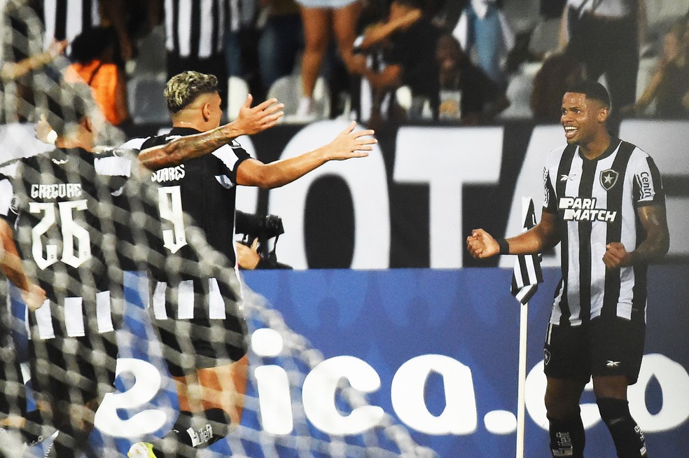 Botafogo x Bragantino - Júnior Santos — Foto: André Durão