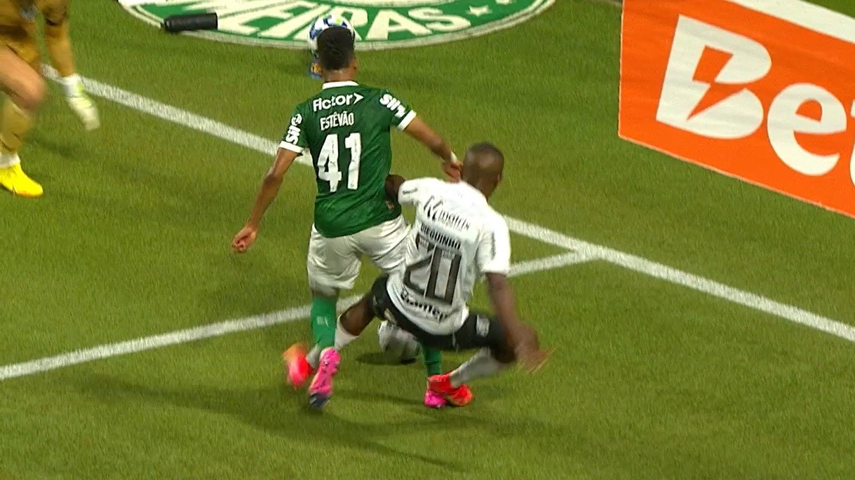 Cbf revela var de pênalti em Estêvão no triunfo do Palmeiras sobre o Ceará