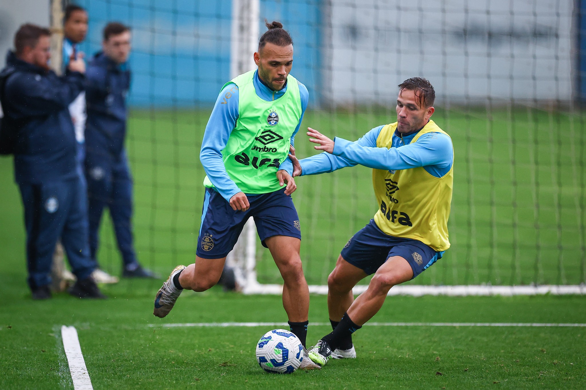 Grêmio prepara retorno de lesionados e entrada de Arthur no time
