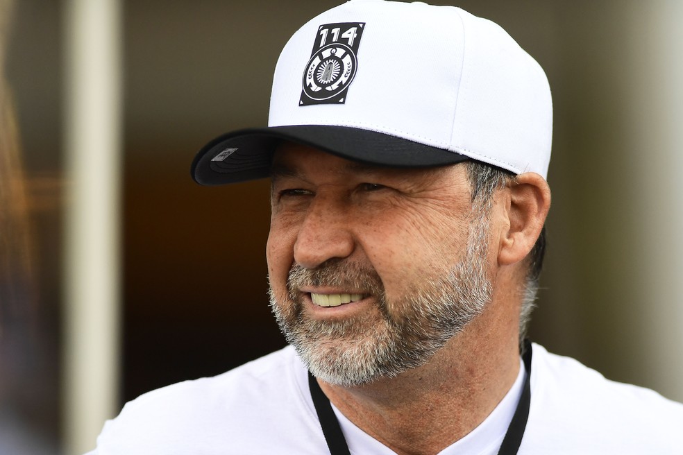 Augusto Melo antes de Corinthians x Flamengo — Foto: Marcos Ribolli