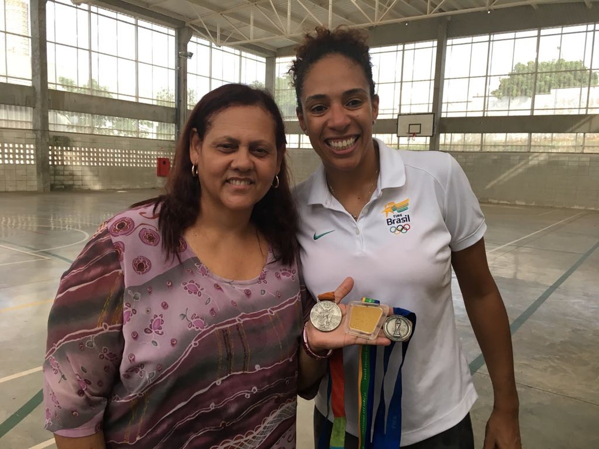 Mikaela e Rogério Jr fecham participação no Campeonato Internacional de  Parabadminton, presidente prudente região