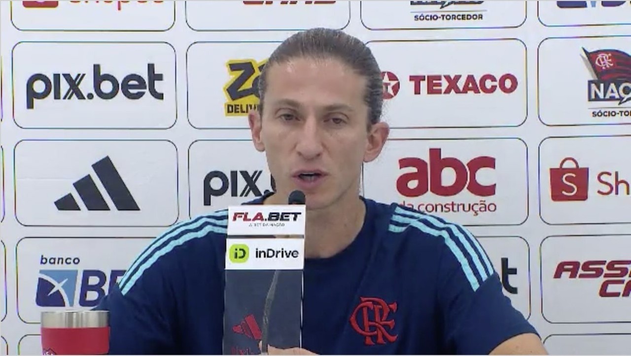 Filipe Luís concorda com decisão do Vasco de mudar local do clássico.