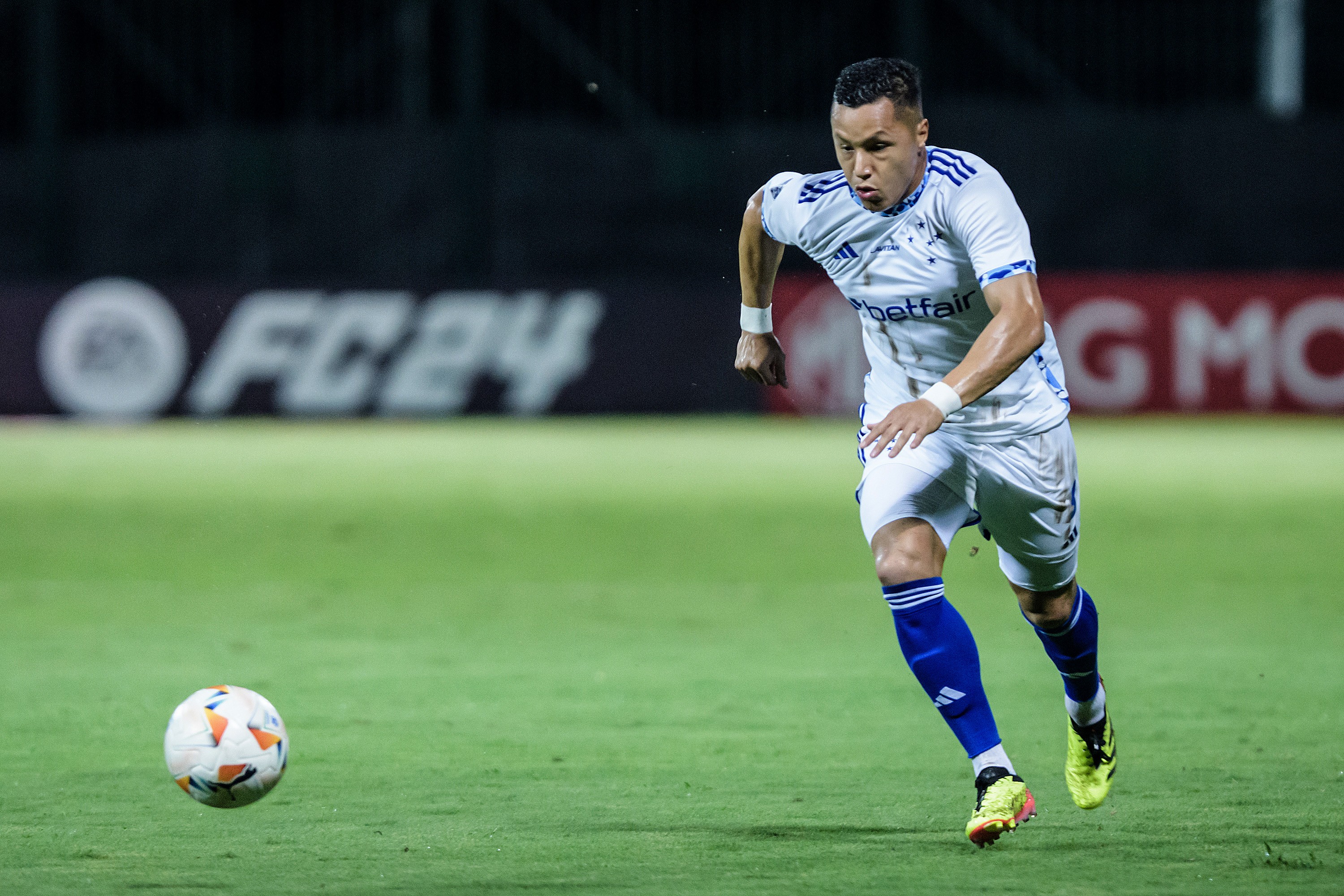 Grêmio demonstra interesse em Marlon, do Cruzeiro