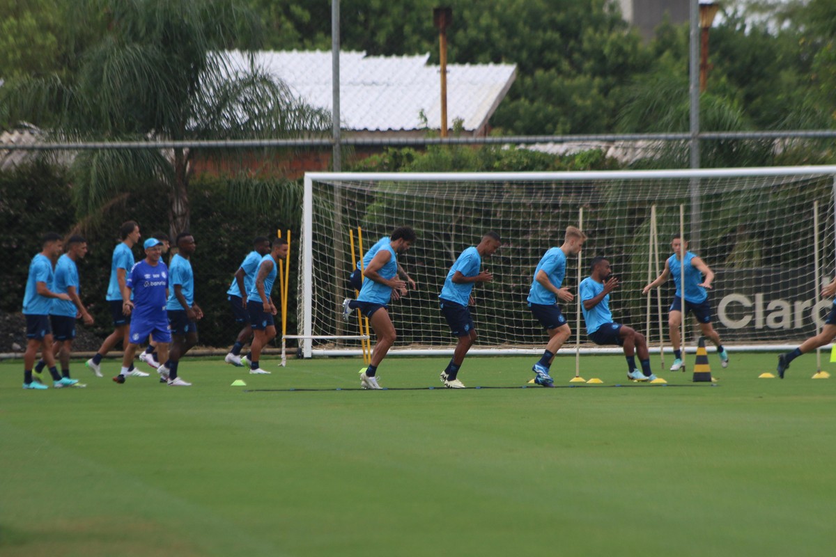 Treino do Grêmio: Renato prepara reservas para decisão da Recopa Gaúcha.