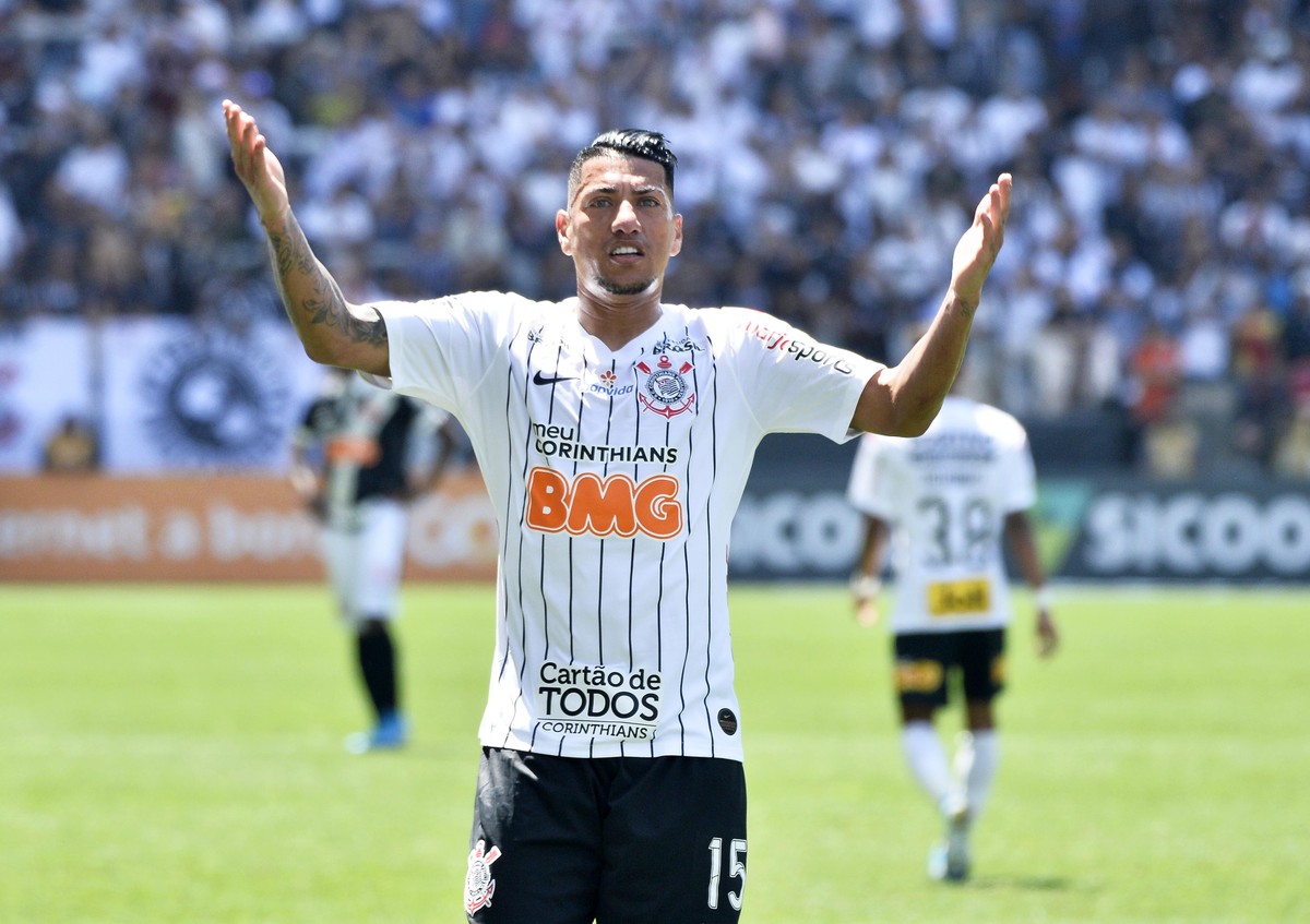 Com dispensa de Danilo Avelar, Corinthians pode ter saída de três zagueiros  em uma semana