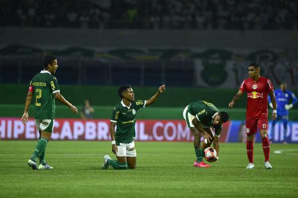 Destaques da Atuação: Weverton brilha no empate do Palmeiras com o Bragantino.