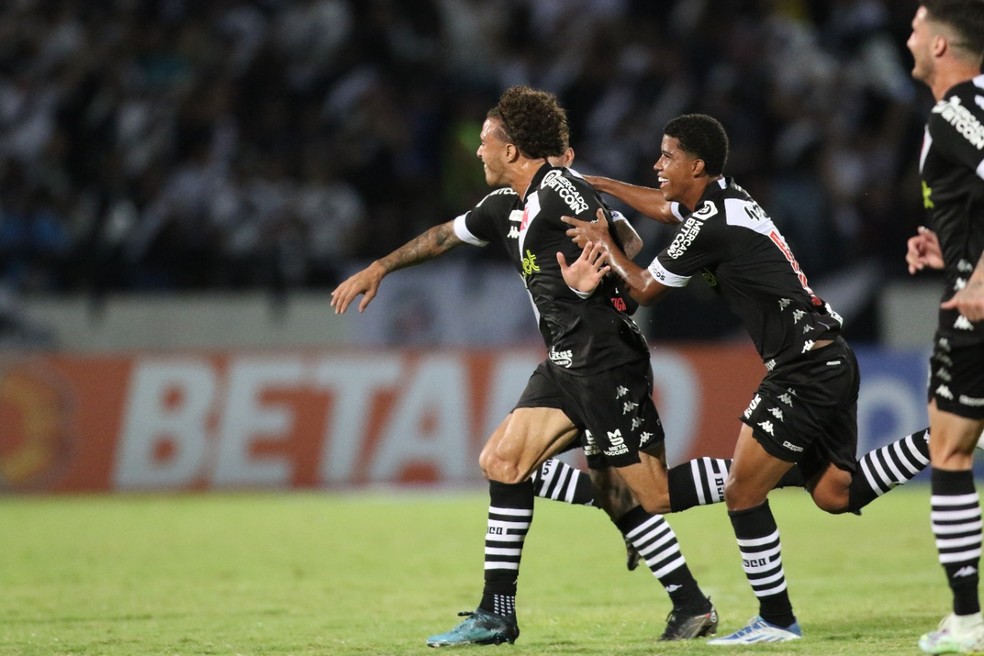 Com Nenê, mas sem Figueiredo, Vasco divulga relacionados para o jogo contra  o Nova Iguaçu - ISTOÉ Independente