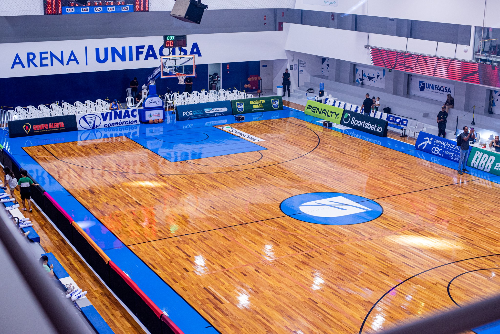 Unifacisa e Cruzeiro duelam com baixo rendimento no NBB neste sábado.