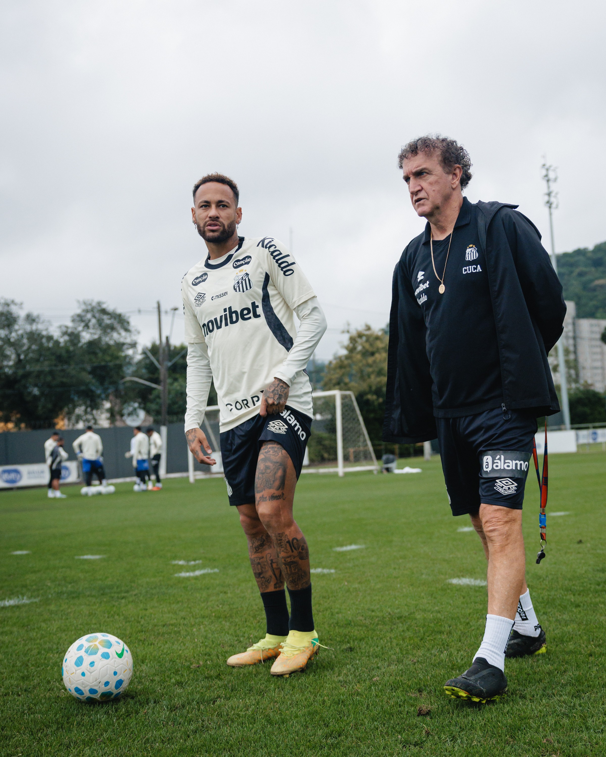 Neymar é dúvida para clássico contra o Palmeiras pela Copa do Brasil