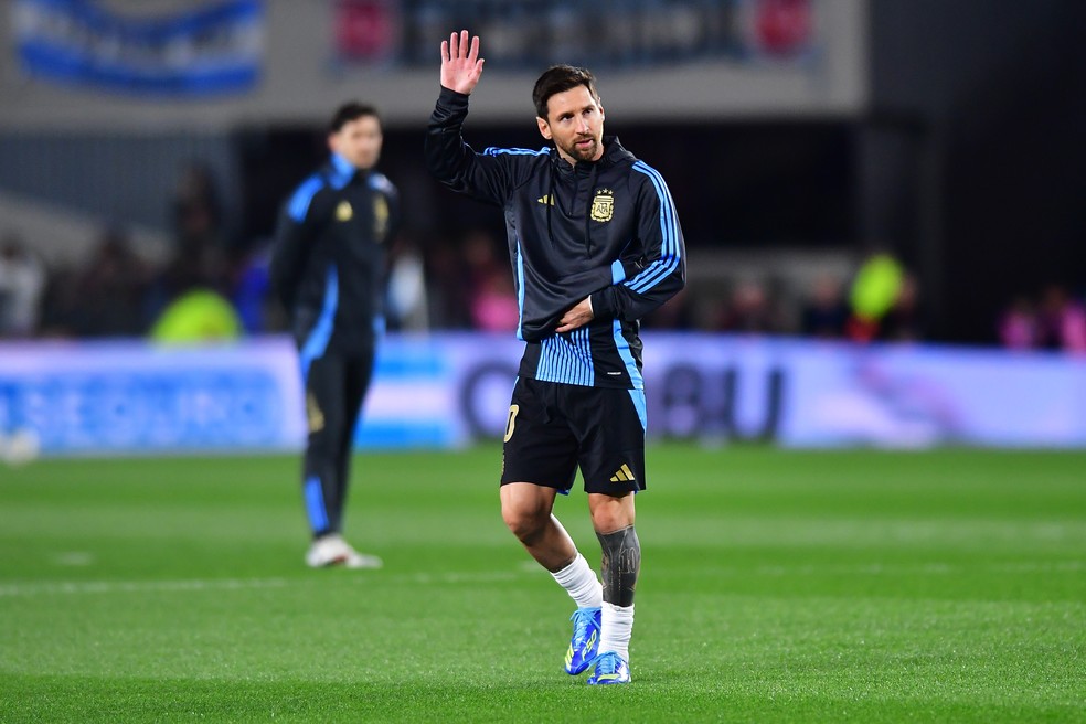 Messi se emociona antes de possível despedida da seleção na Argentina; veja