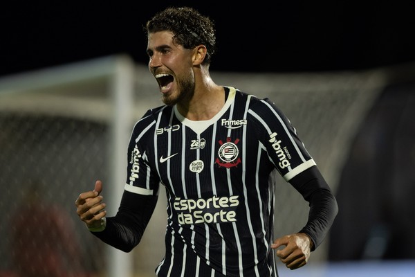 Baixa no ataque! Pedro Raul sofre lesão na costela e desfalca o Corinthians no Brasileirão