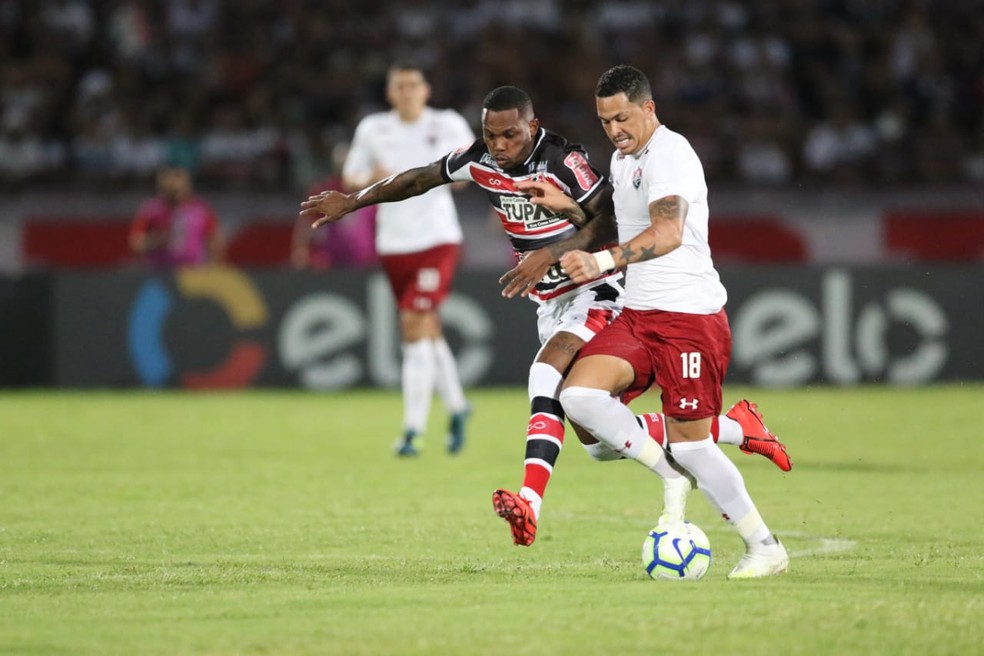 Patrick Vieira ressurge em briga por titularidade no Santa Cruz | Ge