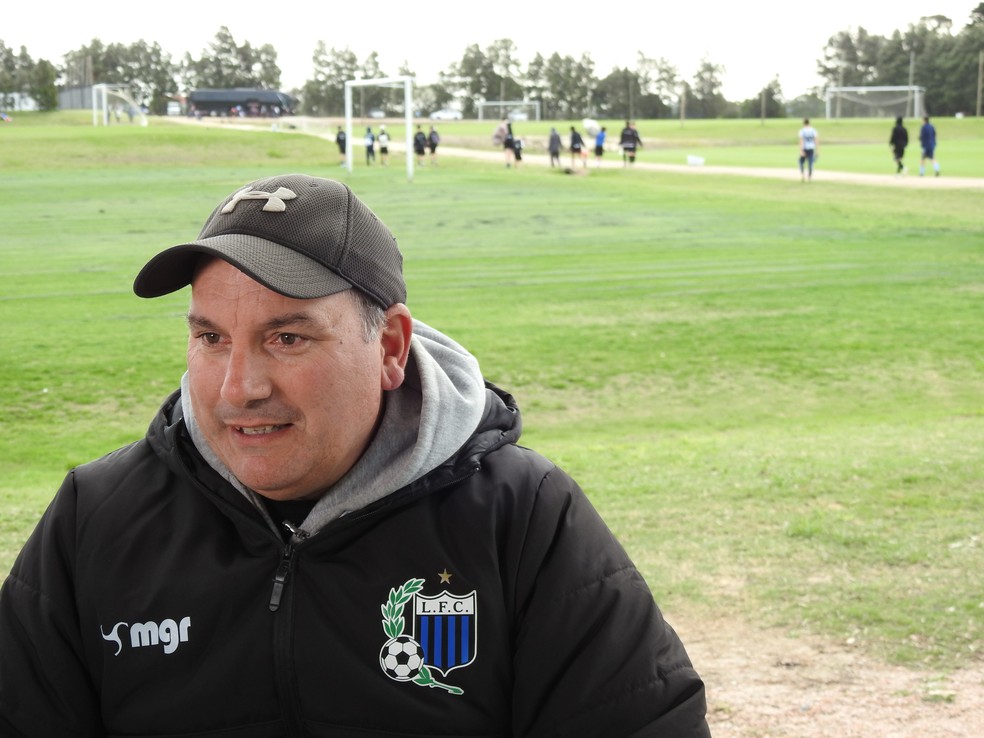Aldo Correa treinou De la Cruz no sub-16 — Foto: Fred Gomes