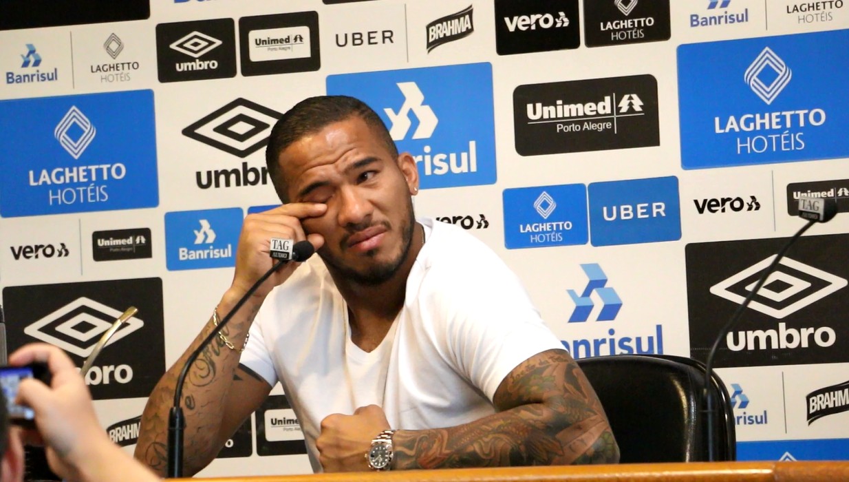 Jael se emociona e chora em despedida do Grêmio: 