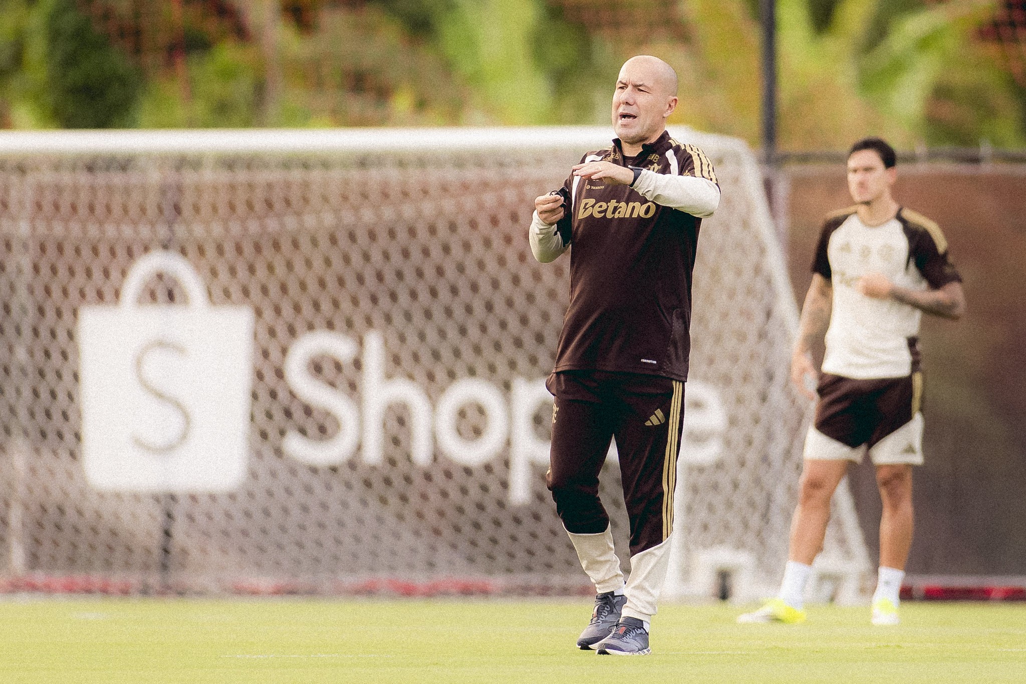 Leonardo Jardim Pode Revelar Novos Talentos do Flamengo no Cenário Europeu