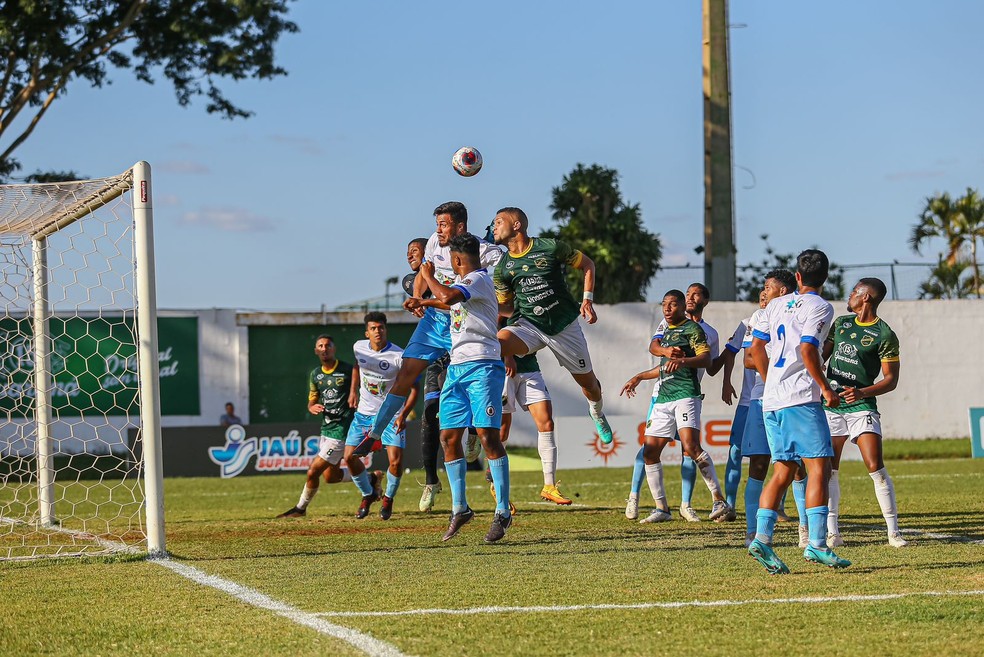 Decepção dupla na última divisão do Campeonato Brasileiro