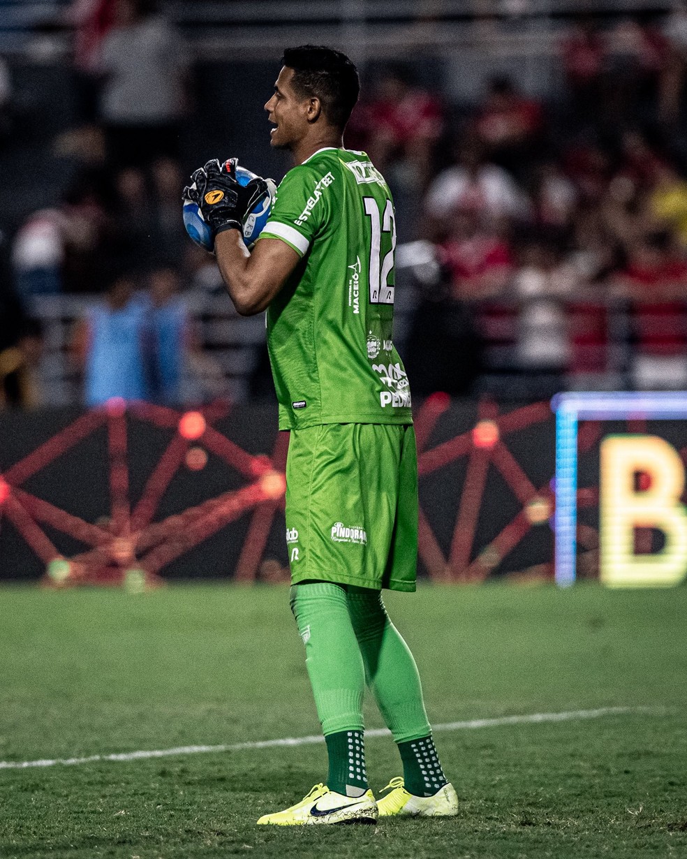  Diogo Silva lembrou que o time começou mal a Série B do ano passado e se recuperou — Foto: Francisco Cedrim/ASCOM CRB