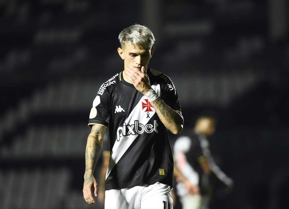 Orellano, jogador do Vasco � Foto: Andr� Dur�o/ge