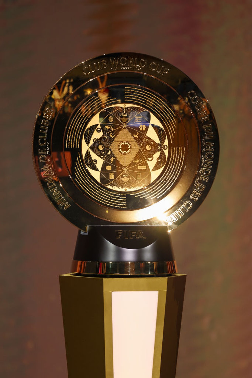 Flamengo recebe premiação antecipada da Fifa pelo Mundial de Clubes