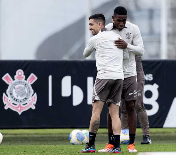 Volta de Félix Torres reforça escalação do Corinthians para duelo contra o Cruzeiro