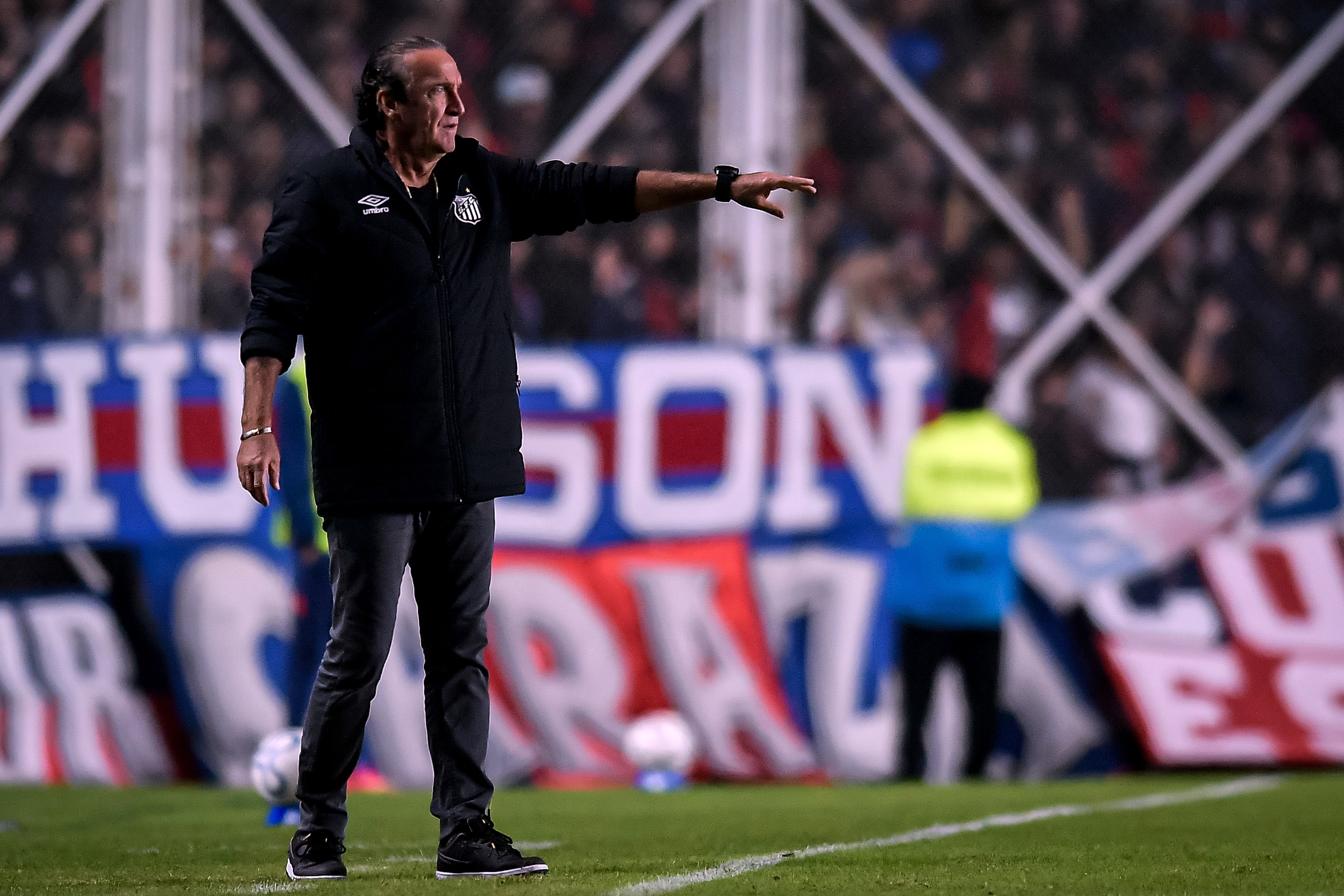 Cuca diz que Neymar e Gabigol são dúvidas do Santos para clássico | Ge