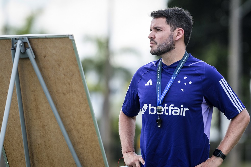 Nicolás Larcamón, técnico do Cruzeiro