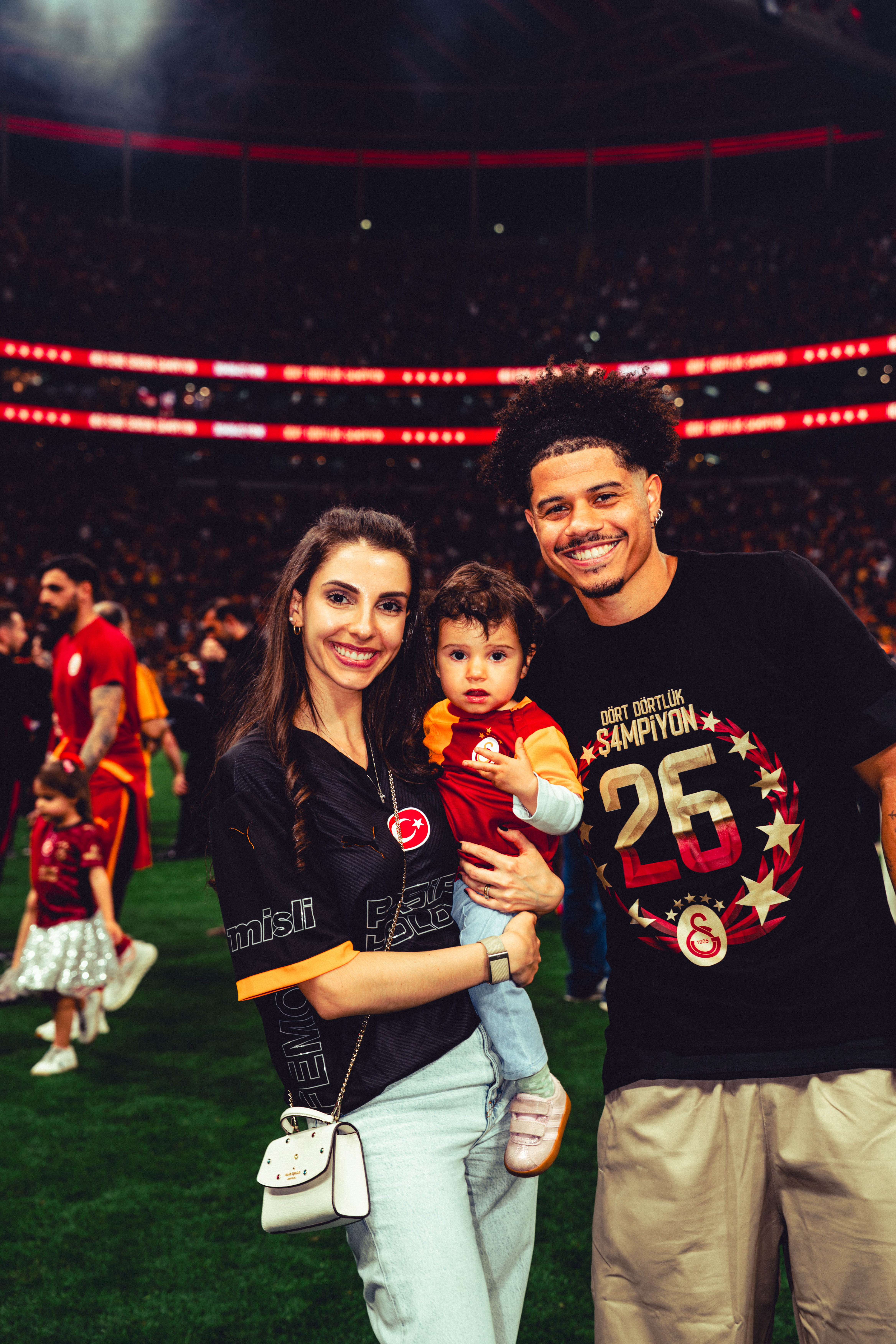 Gabriel Sara comemora mais um título turco pelo Galatasaray: “Temporada mais especial”