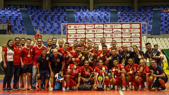 América-RN festeja título estadual invicto no futsal e leva prêmios individuais