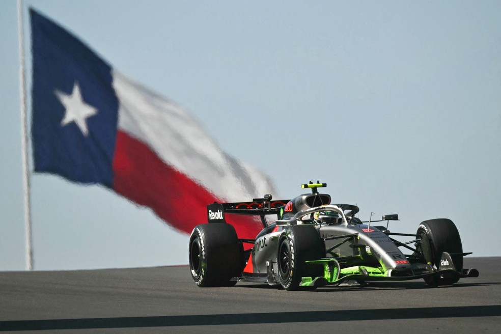 Gabriel Bortoleto no treino livre 1 para o GP dos Estados Unidos — Foto: Angela Weiss/AFP