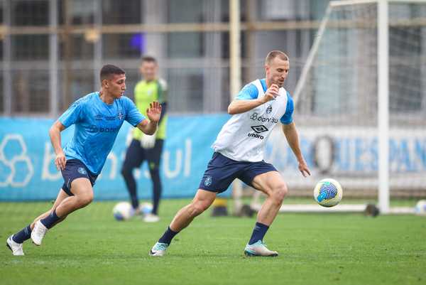 Rodrigo Ely segue ausente nos últimos jogos do Grêmio; previsão de retorno.