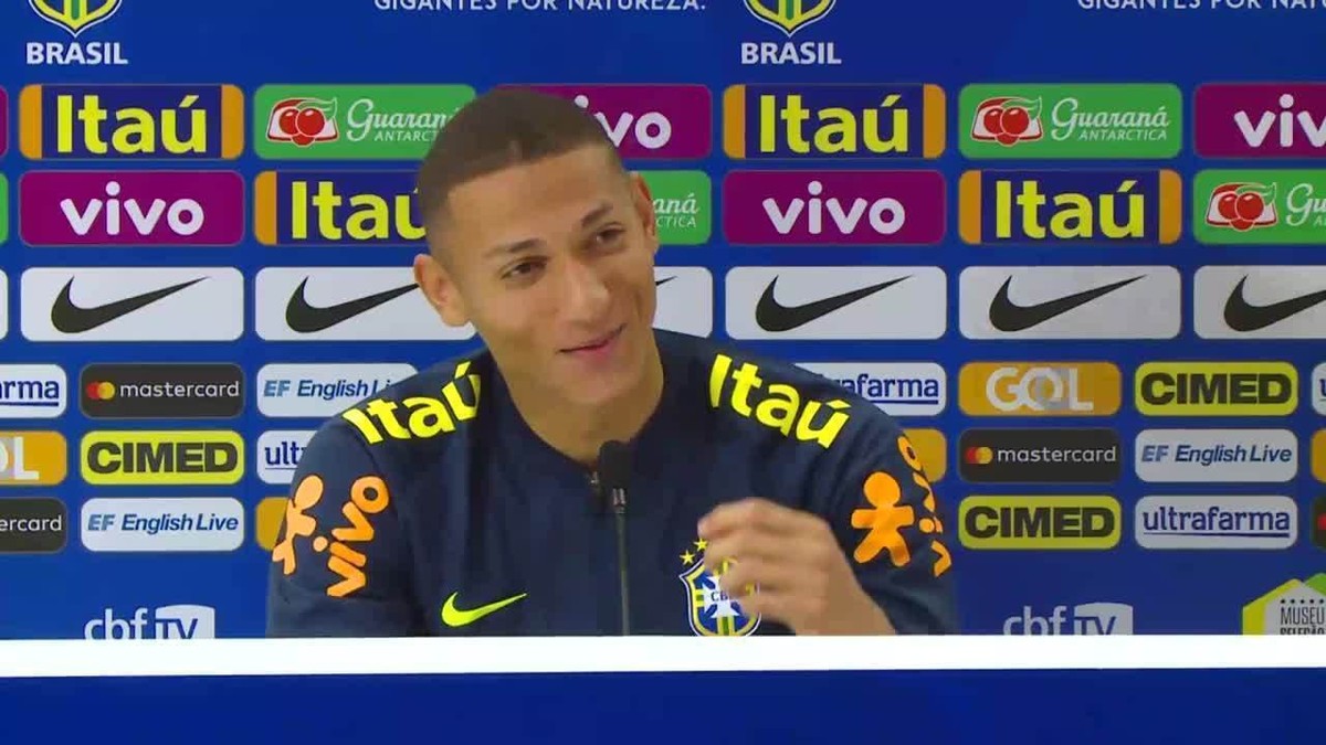 Open English lança campanha com jogador Richarlison – Revista Live