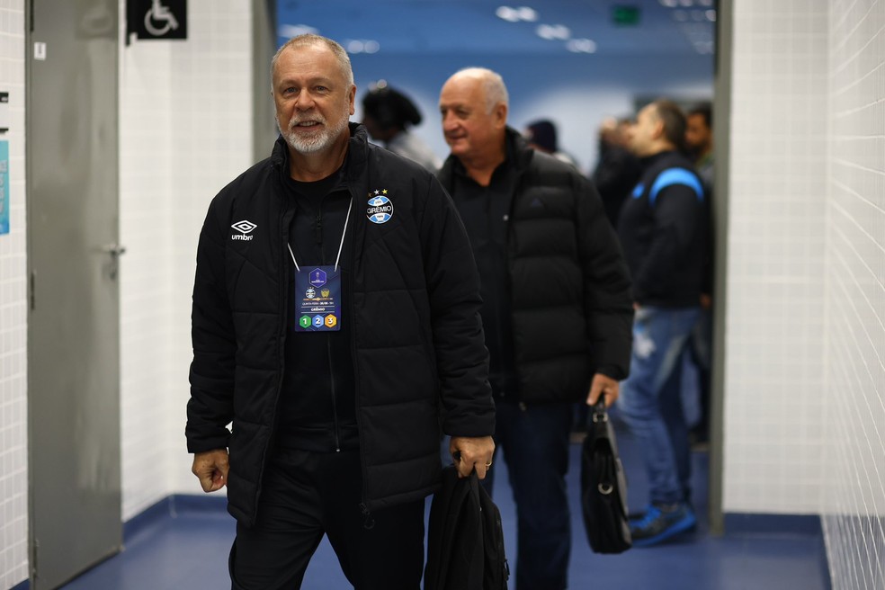 Mano Menezes e Felipão na Arena em jogo da Sul-Americana