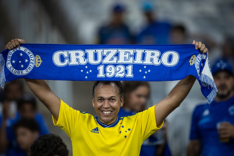 Torcedor do Cruzeiro no Mineirão — Foto: Staff Imagens / Cruzeiro