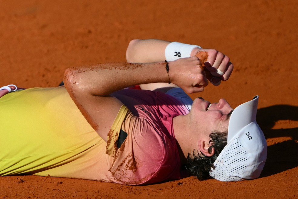 João Fonseca campeão do ATP Buenos Aires — Foto: Luis Robayo/ AFP